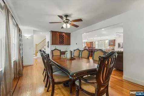254 Hoppers Lane Paramus NJ 07652