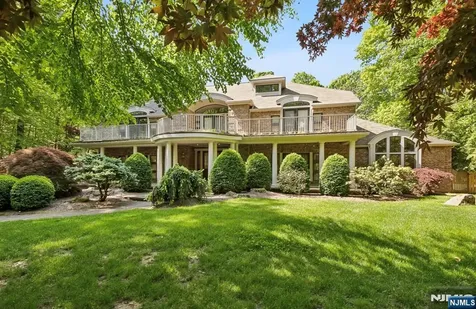 830 Shore Drive Kinnelon Borough NJ 07405