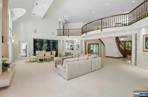 830 Shore Drive Kinnelon Borough NJ 07405