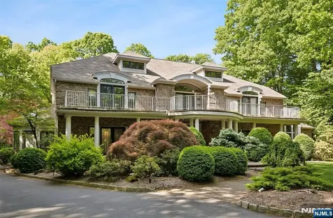 830 Shore Drive Kinnelon Borough NJ 07405