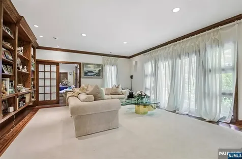 830 Shore Drive Kinnelon Borough NJ 07405