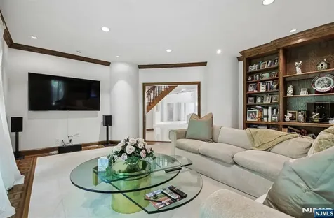 830 Shore Drive Kinnelon Borough NJ 07405