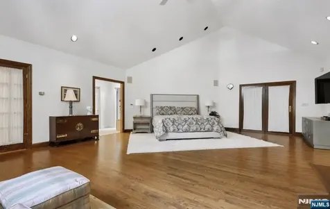 830 Shore Drive Kinnelon Borough NJ 07405