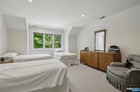 830 Shore Drive Kinnelon Borough NJ 07405