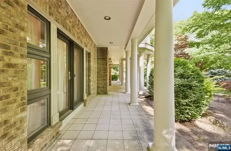 830 Shore Drive Kinnelon Borough NJ 07405