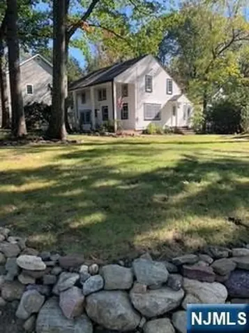6 Standish Lane Kinnelon Borough NJ 07405