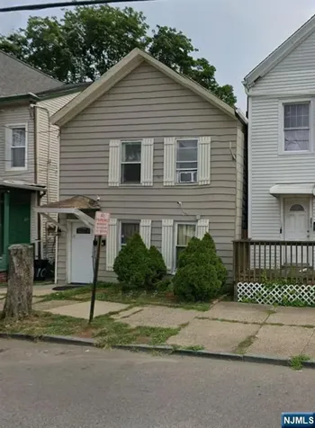 8 Kossuth Street Haledon NJ 07508