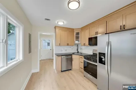 38 Lakeview Avenue Ringwood NJ 07456