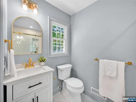 51 Bedford Place Ramsey NJ 07446