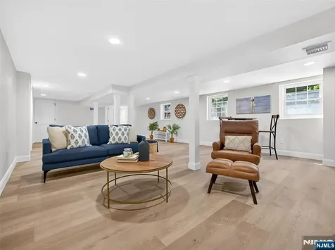 51 Bedford Place Ramsey NJ 07446