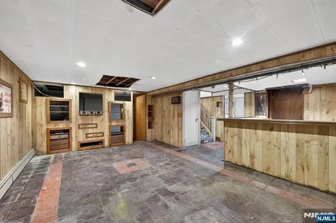 28 Livingston Place Teaneck NJ 07666