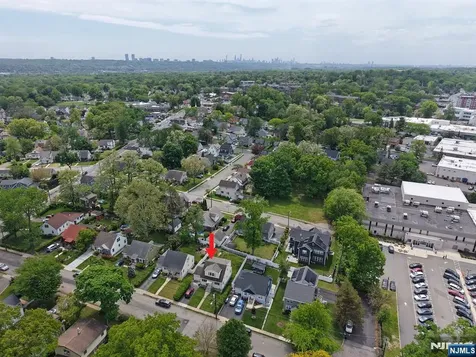 28 Livingston Place Teaneck NJ 07666