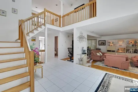18 Mission Way Tenafly NJ 07670