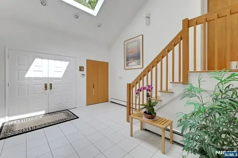 18 Mission Way Tenafly NJ 07670