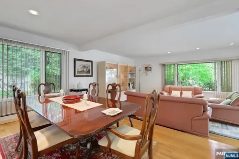 18 Mission Way Tenafly NJ 07670
