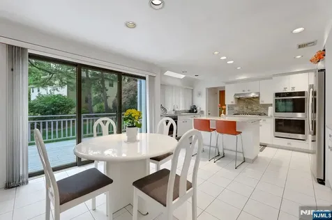 18 Mission Way Tenafly NJ 07670