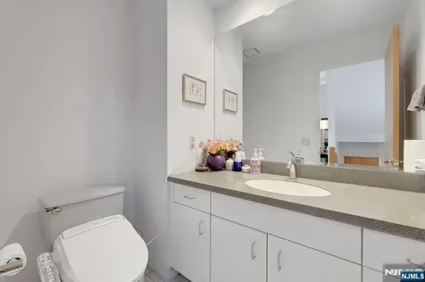 18 Mission Way Tenafly NJ 07670