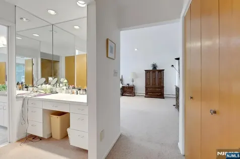 18 Mission Way Tenafly NJ 07670