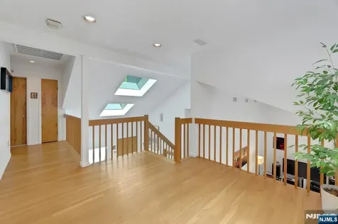 18 Mission Way Tenafly NJ 07670