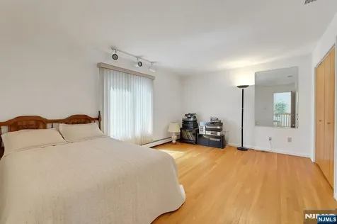18 Mission Way Tenafly NJ 07670