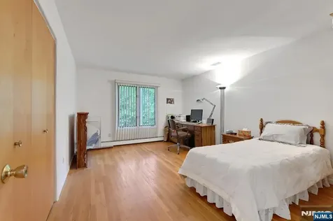 18 Mission Way Tenafly NJ 07670