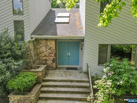 18 Mission Way Tenafly NJ 07670