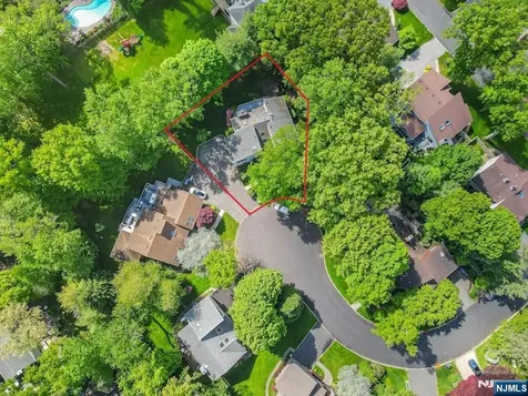 18 Mission Way Tenafly NJ 07670