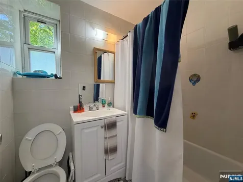 2345 Linwood Avenue Fort Lee NJ 07024