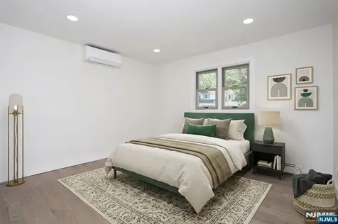 20 Dojean Court Bergenfield NJ 07621