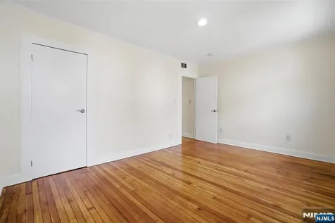 306-308 Smith Street Newark NJ 07106