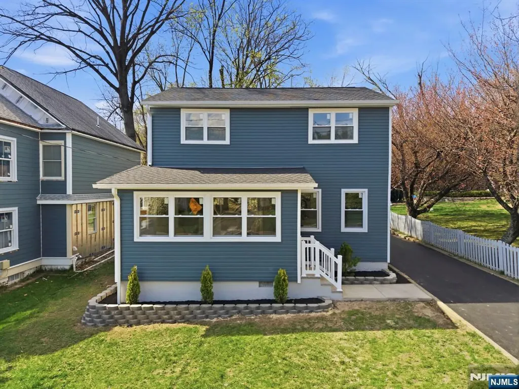 59 Erie Avenue Midland Park NJ 07432