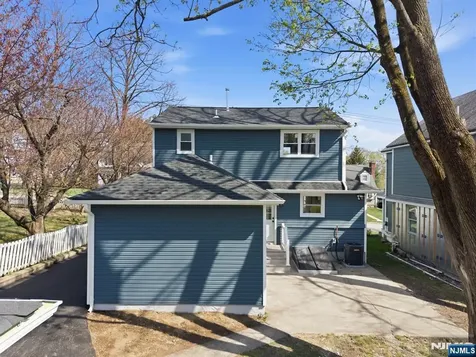 59 Erie Avenue Midland Park NJ 07432
