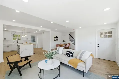 59 Erie Avenue Midland Park NJ 07432