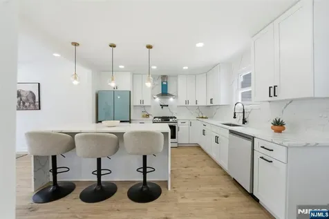 59 Erie Avenue Midland Park NJ 07432