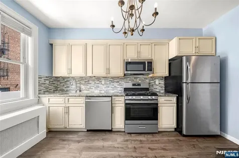 678 Anderson Avenue Cliffside Park NJ 07010
