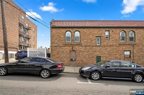 678 Anderson Avenue Cliffside Park NJ 07010