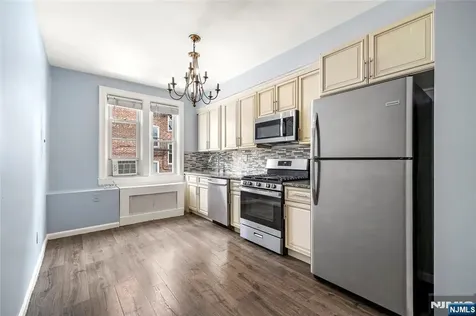 678 Anderson Avenue Cliffside Park NJ 07010
