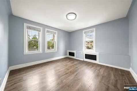 678 Anderson Avenue Cliffside Park NJ 07010