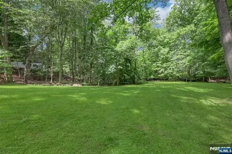 364 Canterbury Lane Wyckoff NJ 07481