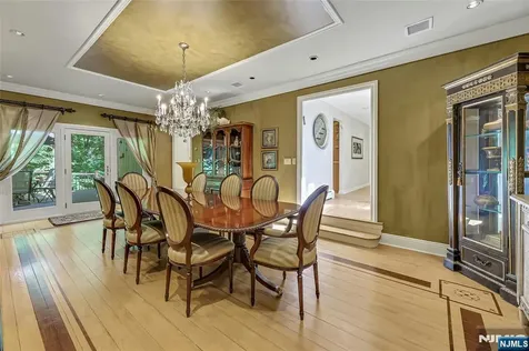364 Canterbury Lane Wyckoff NJ 07481