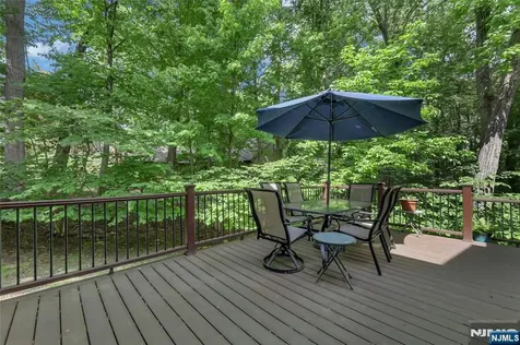 364 Canterbury Lane Wyckoff NJ 07481