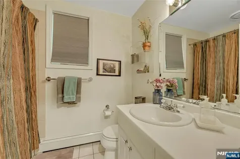 364 Canterbury Lane Wyckoff NJ 07481