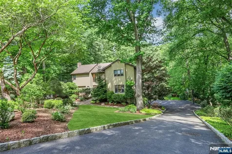 364 Canterbury Lane Wyckoff NJ 07481