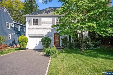 687 Grove Street Montclair NJ 07043