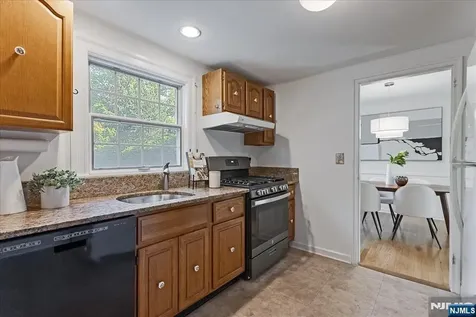 687 Grove Street Montclair NJ 07043