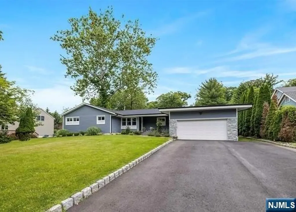 150 Fremont Avenue Park Ridge NJ 07656