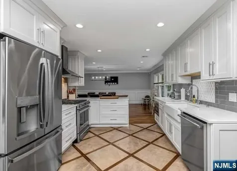 150 Fremont Avenue Park Ridge NJ 07656