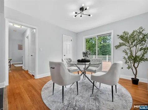 538 Coolidge Place Paramus NJ 07652