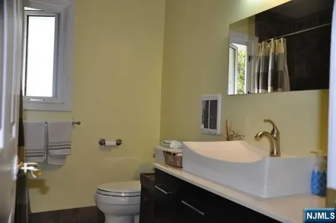 24 Elmwood Terrace Cresskill NJ 07626