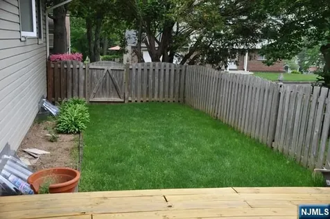 24 Elmwood Terrace Cresskill NJ 07626